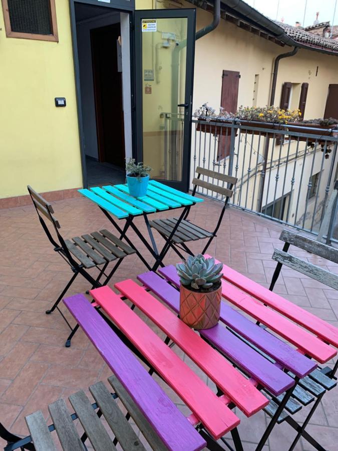 R&B La Pomposa Dei Motori Hotel Modena Bagian luar foto