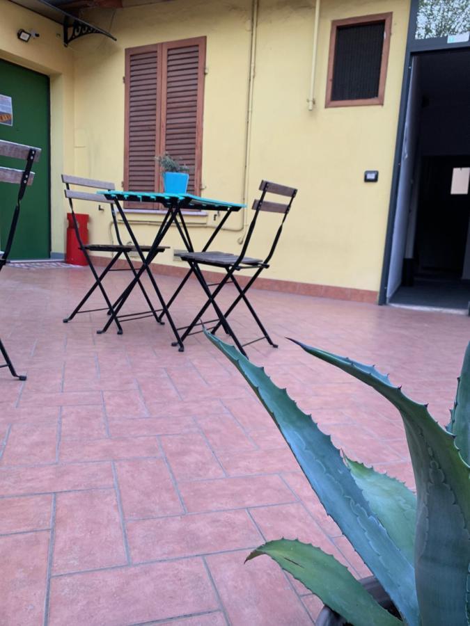 R&B La Pomposa Dei Motori Hotel Modena Bagian luar foto